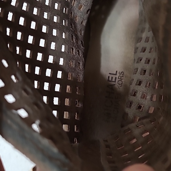 Michael Kors women's perforated suede ankle boots size 8.5 - Picture 11 of 13